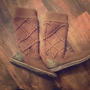 Ugg knitted boots